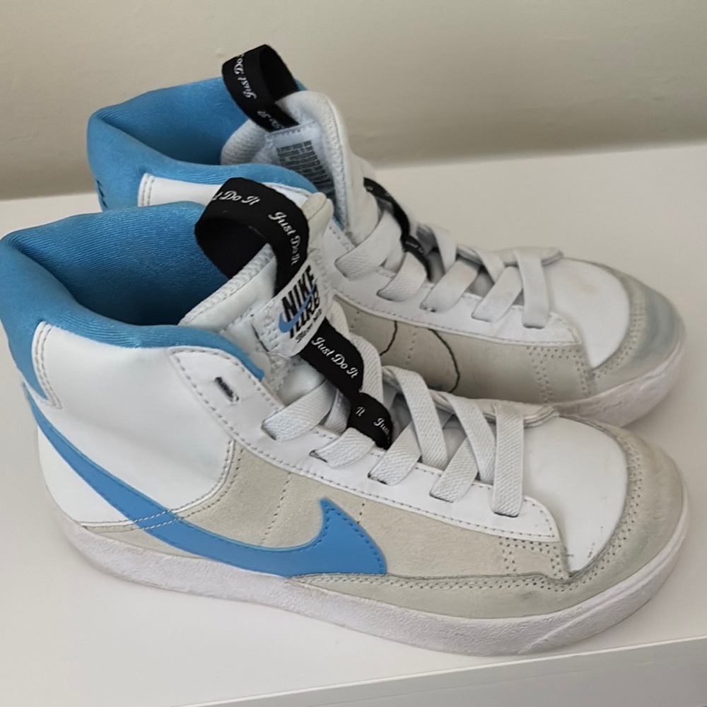 Nike Kids High-Top Sneakers - White and Blue